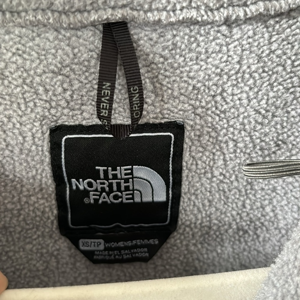 Gray north face jacket - Picture 3 of 3